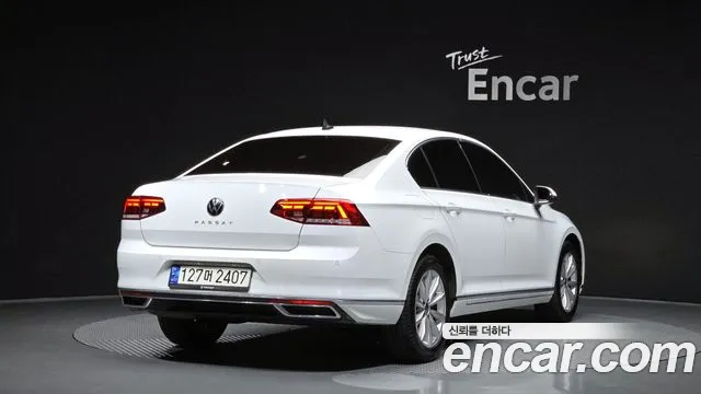 Volkswagen Passat 2021 — фото 2