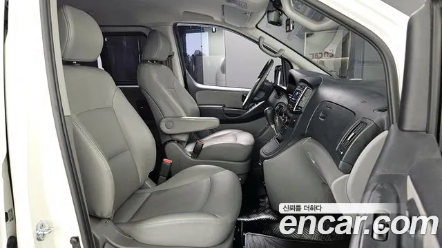 Hyundai Starex 2021 — фото 10