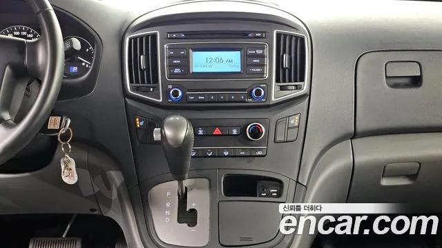 Hyundai Starex 2021 — фото 16