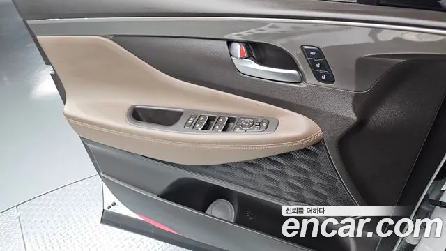 Hyundai Santafe 2020 — фото 14