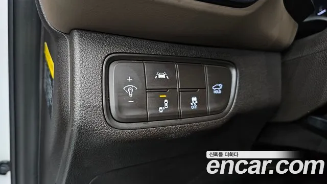 Hyundai Santafe 2020 — фото 15