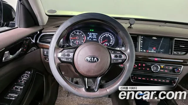 Kia K7 2018 — фото 13