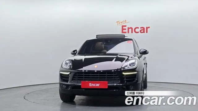 Porsche Macan 2017 — фото 3
