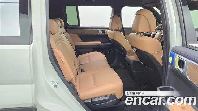 Hyundai Santafe 2025 — фото 12