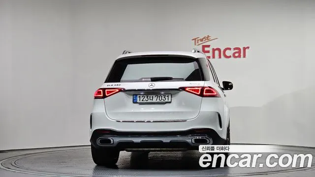 Mercedes-Benz GLE-Class 2023 — фото 4