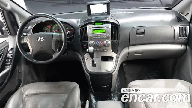 Hyundai Starex 2016 — фото 7
