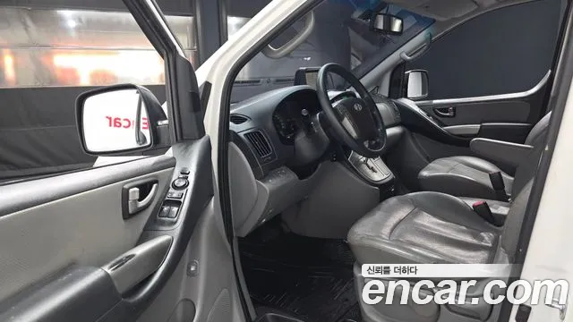 Hyundai Starex 2016 — фото 10