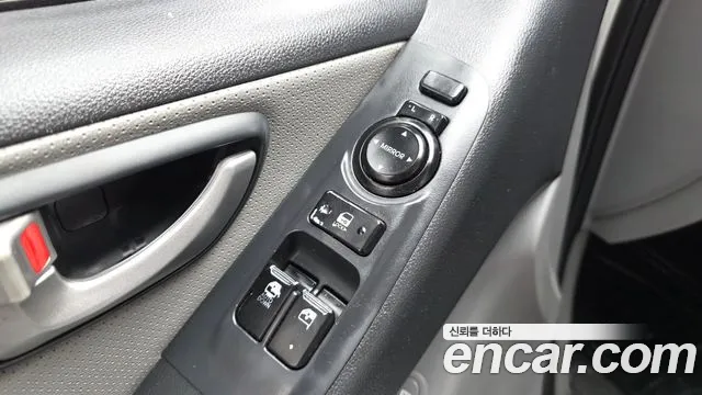 Hyundai Starex 2016 — фото 19
