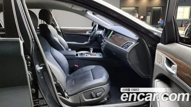 Genesis G80 2017 — фото 10