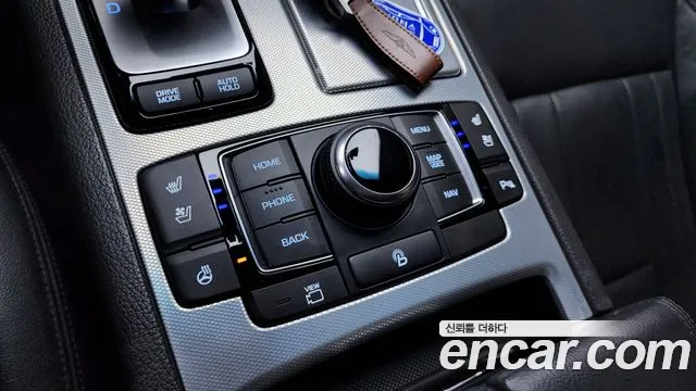 Genesis G80 2017 — фото 16
