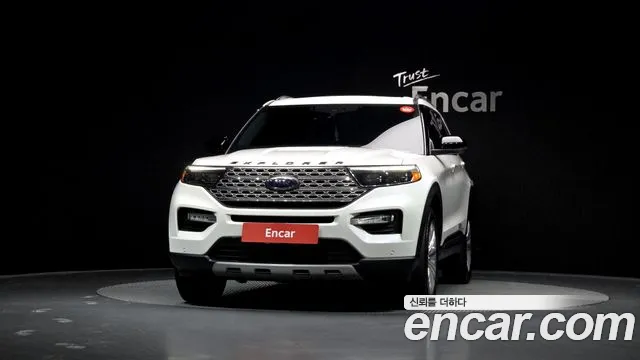 Ford Explorer 2022 — фото 3