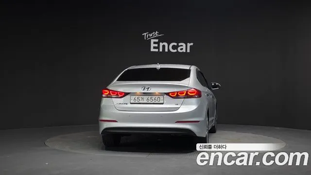 Hyundai AVANTE 2018 — фото 4