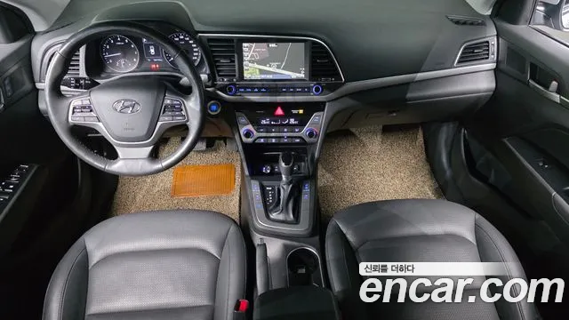 Hyundai AVANTE 2018 — фото 7