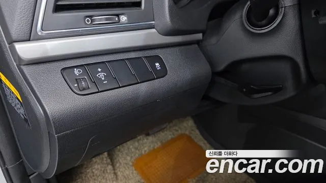 Hyundai AVANTE 2018 — фото 13