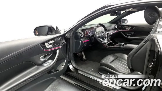 Mercedes-Benz E-Class 2017 — фото 10