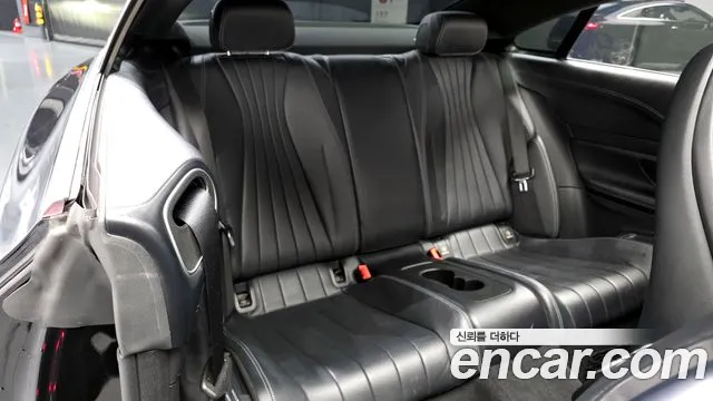 Mercedes-Benz E-Class 2017 — фото 12