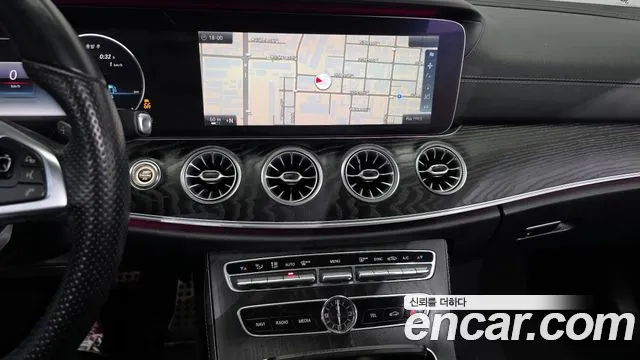 Mercedes-Benz E-Class 2017 — фото 14