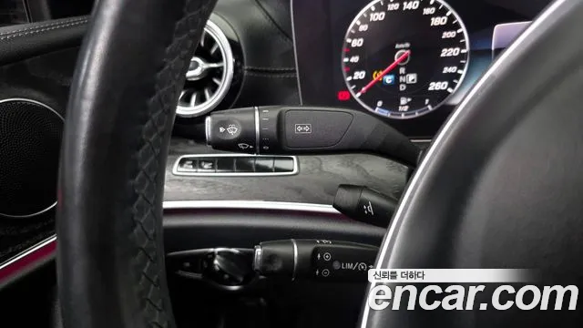 Mercedes-Benz E-Class 2017 — фото 18