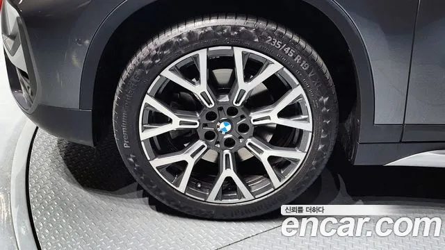BMW X1 2022 — фото 5