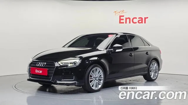 Audi A3 2018 — фото 1