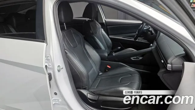 Hyundai AVANTE 2021 — фото 12