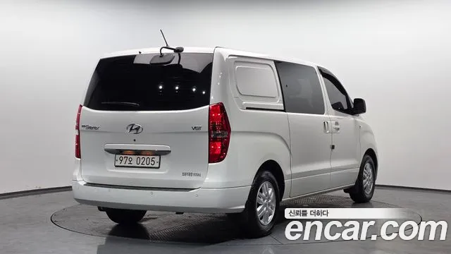 Hyundai Starex 2018 — фото 2