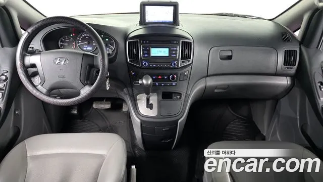 Hyundai Starex 2018 — фото 7