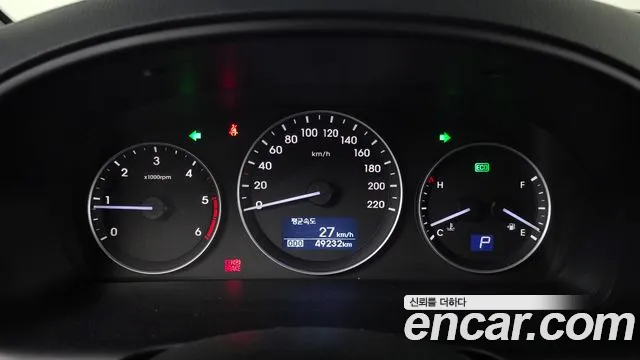 Hyundai Starex 2018 — фото 8