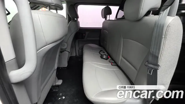 Hyundai Starex 2018 — фото 12