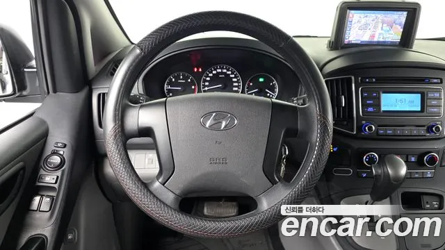 Hyundai Starex 2018 — фото 13