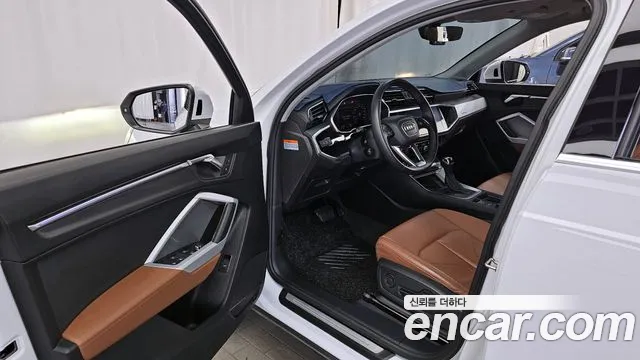 Audi Q3 2023 — фото 10