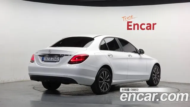 Mercedes-Benz C-Class 2020 — фото 2