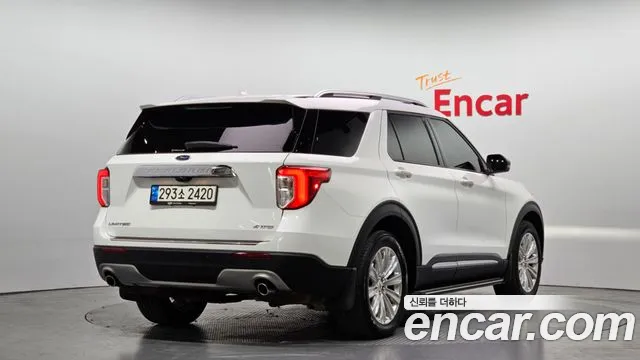 Ford Explorer 2022 — фото 2