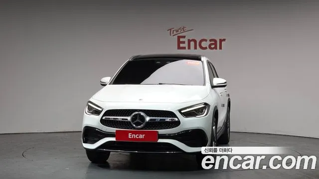Mercedes-Benz GLA-Class 2023 — фото 2