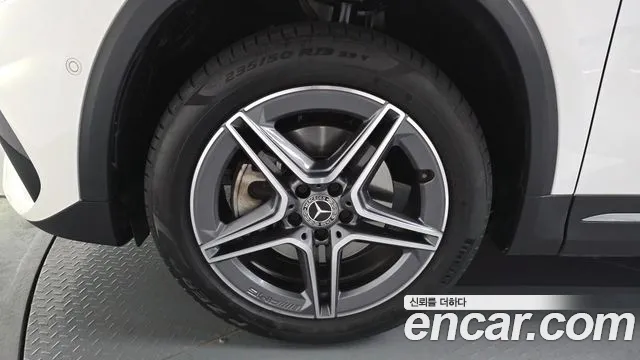 Mercedes-Benz GLA-Class 2023 — фото 4
