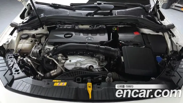 Mercedes-Benz GLA-Class 2023 — фото 5