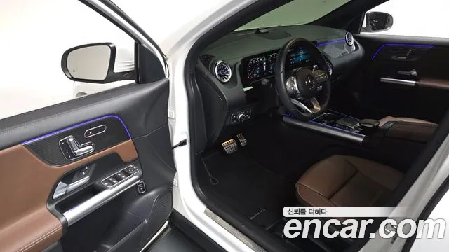 Mercedes-Benz GLA-Class 2023 — фото 9