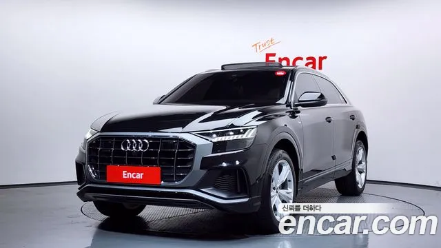 Audi Q8 2023 — фото 1