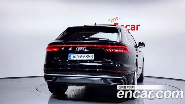 Audi Q8 2023 — фото 4