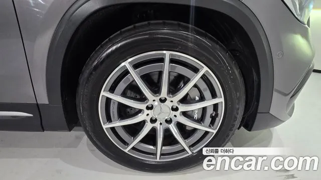 Mercedes-Benz GLA-Class 2023 — фото 5