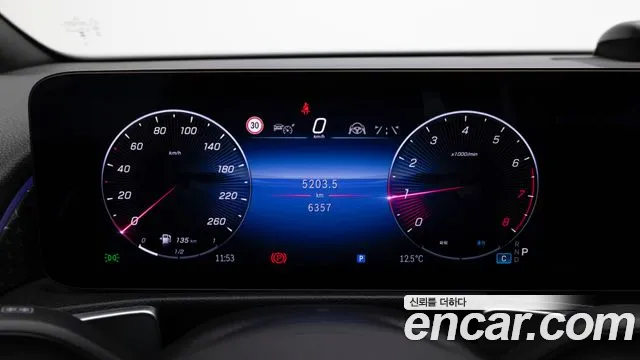 Mercedes-Benz GLB-Class 2025 — фото 8