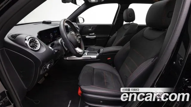 Mercedes-Benz GLB-Class 2025 — фото 10