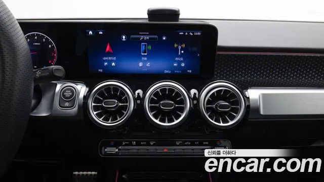 Mercedes-Benz GLB-Class 2025 — фото 13