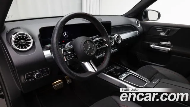 Mercedes-Benz GLB-Class 2025 — фото 16