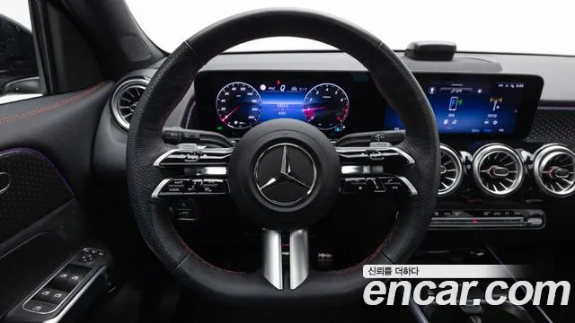 Mercedes-Benz GLB-Class 2025 — фото 19