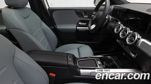 Mercedes-Benz GLB-Class 2025 — фото 18
