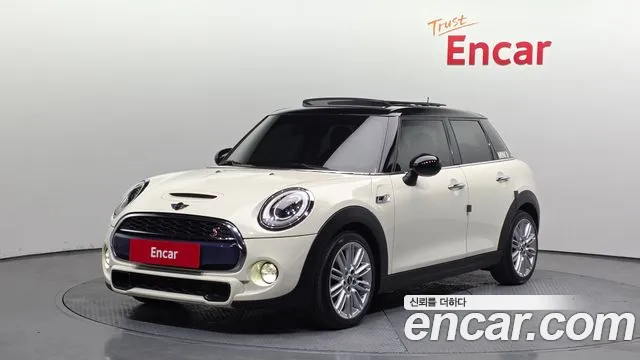Mini Cooper 2017 — фото 1