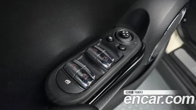 Mini Cooper 2017 — фото 12