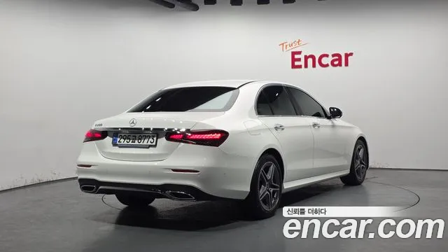 Mercedes-Benz E-Class 2023 — фото 2
