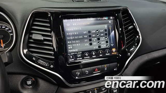 Jeep Cherokee 2020 — фото 17